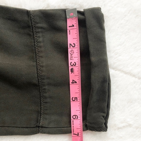 Luxe Essentials | Cropped Distressed Pants *NWT* - Picture 16 of 16